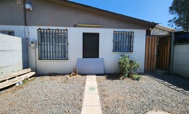 ARRIENDO CASA 2D 1B 1E - SAN FRANCISCO DE MOSTAZAL