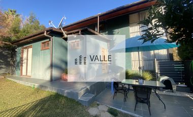 Venta Casa Condominio Vista Al Valle 3 dorm 4 Baños.
