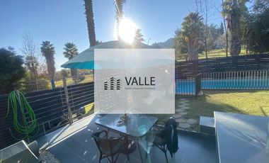 Venta Casa Condominio Vista Al Valle 3 dorm 4 Baños.