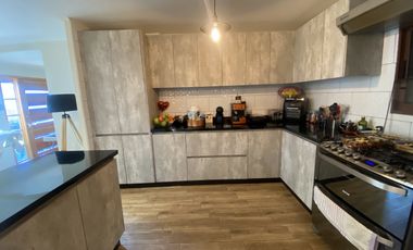 Venta Casa Condominio Vista Al Valle 3 dorm 4 Baños.