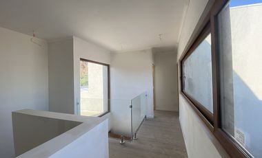 Casa  Nueva en Venta loteo Mirador de Nogales