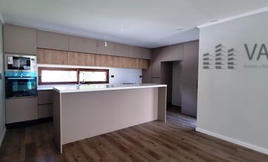 Casa  Nueva en Venta loteo Mirador de Nogales