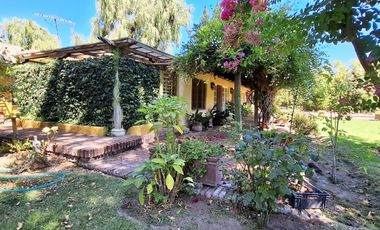 Venta  casa patronal y campo 6,75 Has Santa Cruz.