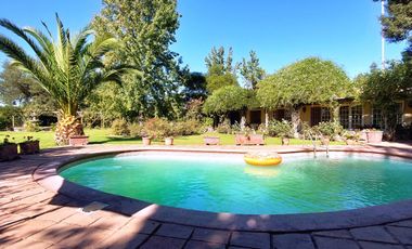 Venta  casa patronal y campo 6,75 Has Santa Cruz.