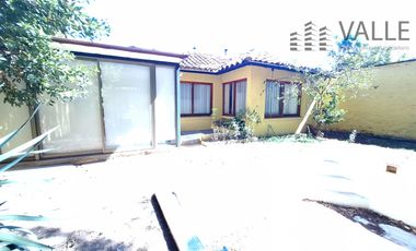 Venta de casa potencial uso comercial  Barrio El Tenis.