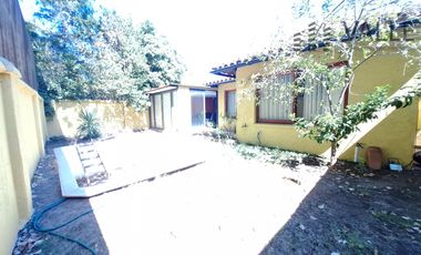 Venta de casa potencial uso comercial  Barrio El Tenis.
