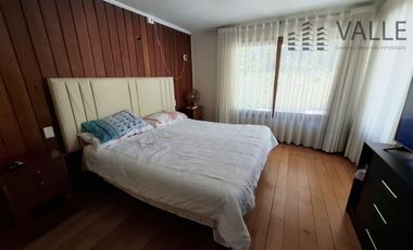 Venta de casa potencial uso comercial  Barrio El Tenis.