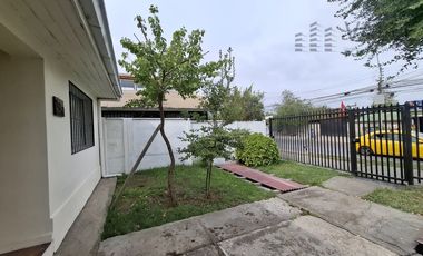 Casa en venta  en Avda Arturo Prat Machali