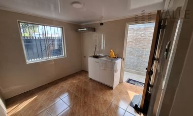 Casa en venta  en Avda Arturo Prat Machali