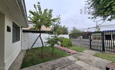 Casa en venta  en Avda Arturo Prat Machali