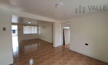 Casa en venta  en Avda Arturo Prat Machali
