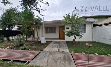 Casa en venta  en Avda Arturo Prat Machali
