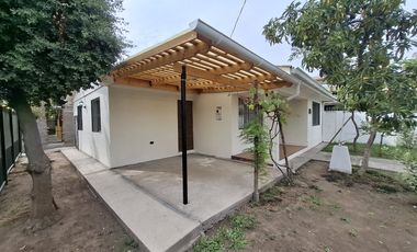 Casa en venta  en Avda Arturo Prat Machali