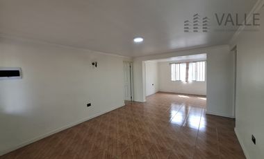 Casa en venta  en Avda Arturo Prat Machali