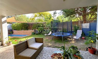 Casa en Arriendo en A pasos de Avenida Chamisero. Jumbo