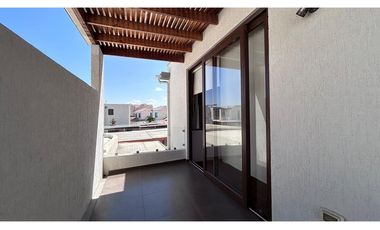 Hermosa casa en venta en  Costa Laguna