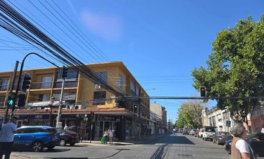 Local Comercial en Historica galeria de Talca
