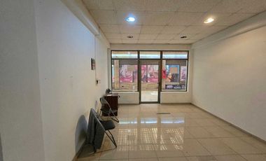 Local Comercial en Historica galeria de Talca