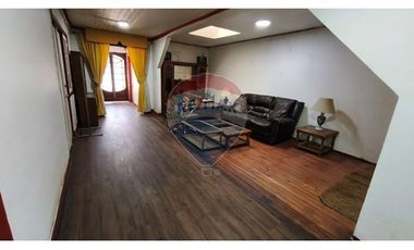 VENTA DE CASA ESTACION CENTRAL 11D, 4B, 1 BODEGA.