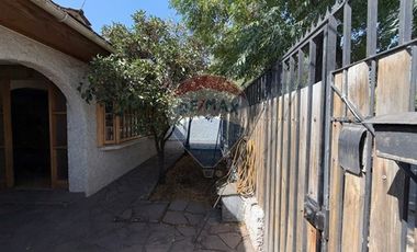 Amplia propiedad en excelente entorno residencial