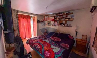 Amplia propiedad en excelente entorno residencial