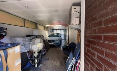 Amplia propiedad en excelente entorno residencial