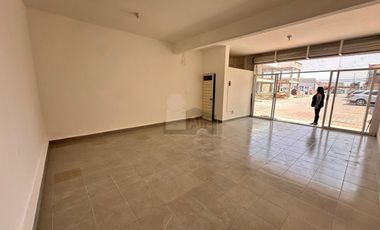 Local comercial en renta en plaza comercial en Metepec
