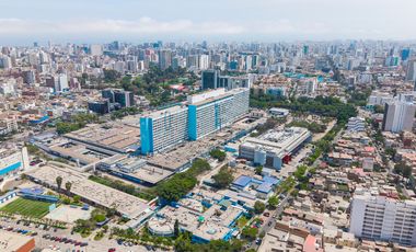 Departamento en venta en Cercado de Lima – 3 dormitorios frente al Castillo Rospigliosi