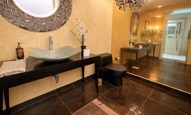 CASA EN VENTA EN EL PEDREGAL PARA REMODELAR COMPLETAMENTE