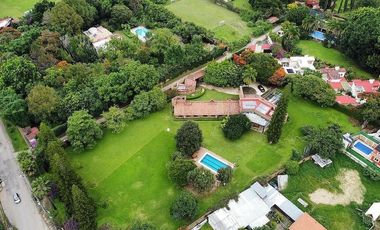 Terreno  en venta en Tepoztlán sobre avenida