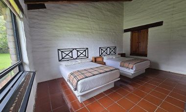 Terreno  en venta en Tepoztlán sobre avenida