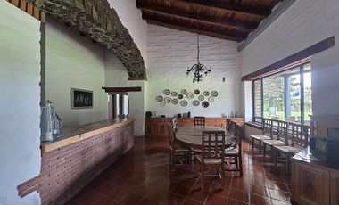 Terreno  en venta en Tepoztlán sobre avenida
