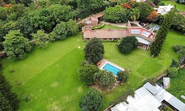 Terreno  en venta en Tepoztlán sobre avenida