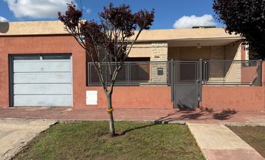 Casa en venta apta crédito, dos dormitorios en Junin