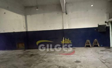 Alquiler Galpón 400M²  en Ramos Mejia - en Buen Estado  ubicado a mts. Av. de Mayo