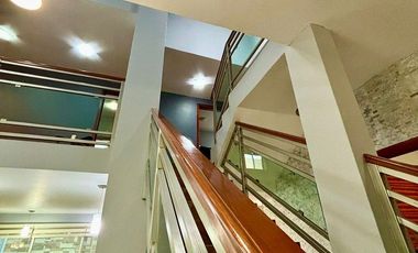 Casa en Venta en Jardín Real, sobre Boulevard, zapopan