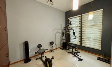 Casa en Venta en Jardín Real, sobre Boulevard, zapopan