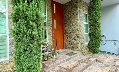 Casa en Venta en Jardín Real, sobre Boulevard, zapopan