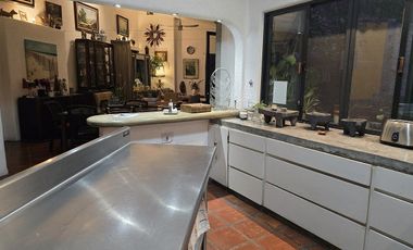 Casa en Venta con Jardín y alberca en Xochitepec “Pueblo Mágico” Centro Morelos