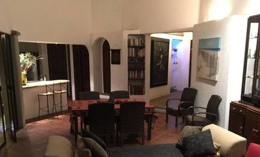 Casa en Venta con Jardín y alberca en Xochitepec “Pueblo Mágico” Centro Morelos