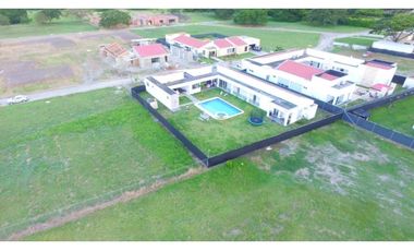 Se vende espectacular casa campestre en condominio Rozo Valle Colombia