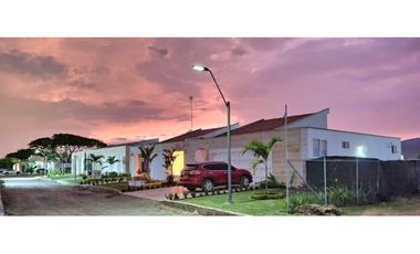 Se vende espectacular casa campestre en condominio Rozo Valle Colombia