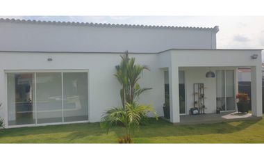 Se vende espectacular casa campestre en condominio Rozo Valle Colombia