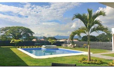 Se vende espectacular casa campestre en condominio Rozo Valle Colombia