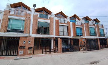 ARRIENDO CASA COTA CONJUNTO CERRADO $ 2.800.000