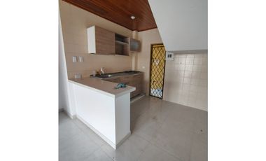 SE ARRIENDA APARTAMENTO EN BARRIO URBINA DE MONTERA