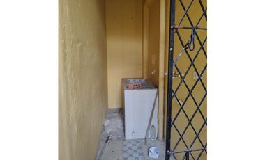 SE ARRIENDA APARTAMENTO EN BARRIO URBINA DE MONTERA