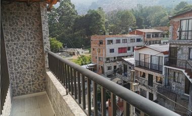 Se Arrienda casa tercer piso en Villa Hermosa