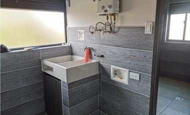 Se Arrienda casa tercer piso en Villa Hermosa