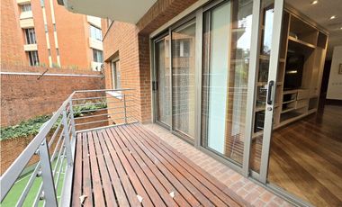 SE ARRIENDA APARTAMENTO EN CHICÓ CON TERRAZA